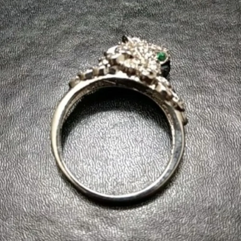 Sterling silver eagle head ring size 8